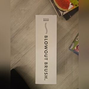 Bondi Boost Blowout Brush - White
